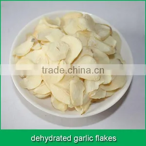 Dehydrated Garlic Flakes thumbnail-1