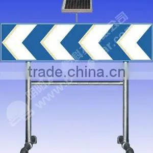 Portable by Wheel Solar Traffic Light, Solar LED Light With High Lumin LED thumbnail-1