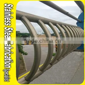 Outdoor Floor Mounting Stainless Steel Highway Aluminum Guardrail thumbnail-5