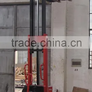 4m Europe Standard Semi-Electric Pallet Mini Forklift thumbnail-2