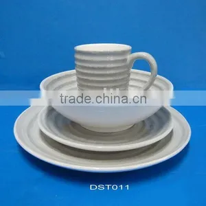 16pcs Dinnerware Set thumbnail-1