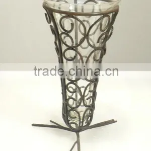 Iron Wire Flower Vases thumbnail-1