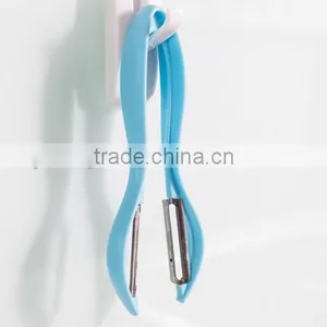 Wholesale Stock Colorful Hanging Double Fruit Vegetable Peelers thumbnail-6