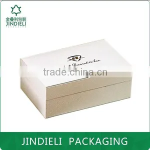 White Elegant Watch and Jewelry Gift Box Packaging thumbnail-1