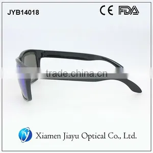 Polarized Lenses Black Sunglasses for Man thumbnail-4
