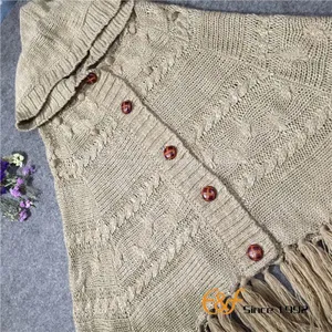 Женская вязаная кардиган-шляпа 