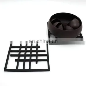 Creative Hollow Silicone Placemat With Geometry , Leaves and Flowers Shape for Non-slip, High Temperature and Heat Insulation thumbnail-4