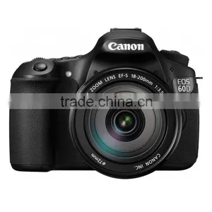 Canon EOS 60D With 18-200mm IS Kit + 16GB + Bat thumbnail-2