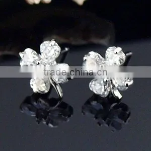 Silver cz Earring Stud thumbnail-1