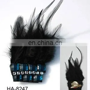 Brooch thumbnail-1