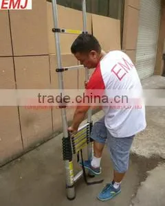 4.8m Single Telescopic Ladder thumbnail-4