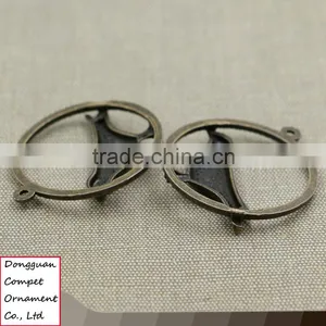 Wholesale Metal Plating Zinc Alloy Hollow Out Cuckoo Bird Pendant thumbnail-5