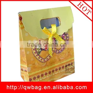 Fashionable Gift Wrapping Paper Bag thumbnail-1