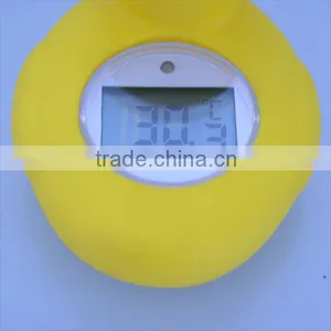 New Design Baby Bath Floating Duck Toy and Bath Tub Thermometer thumbnail-5