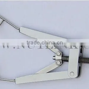 Eye Speculum thumbnail-1