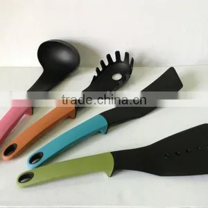 4PCS Colorful Self-standing Nylon Kitchen Utensils Set thumbnail-1