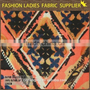 Rayon Digital Printing Fabric Made in China100% Printed Viscose Woven Fabric Fashion Lady Garment Fabric thumbnail-2