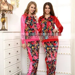 Custom Made Women Winter Velvet Pajamas With Rib Red Color Printing Zip-up Home Wear thumbnail-1