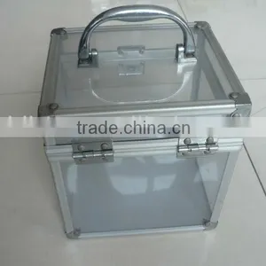 Aluminum Cosmetic Case thumbnail-2
