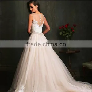 Beautiful Wedding Dress thumbnail-2