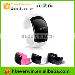 Vibrating Bluetooth Bracelet L6 Smart Watch With Caller ID Display thumbnail-1