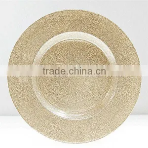 Plastic 13" Round Charger Plates thumbnail-1