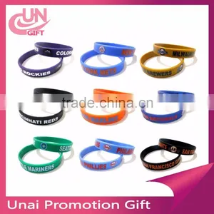 Wholesale Wristband Debossed Silicon Rare Glow Bracelet Promotion Gift thumbnail-1