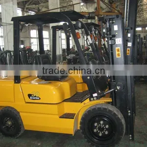 1.8ton Gasoline Forklift thumbnail-1