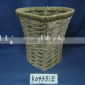 Nature Seagrass Weaving and Iron Frame Heart Shaped Rubbish Basket thumbnail-1