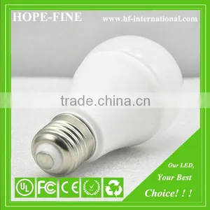 High Luminance 5W,6W,7W,10W,12W 1200lm 220V A60 E27 B22 LED Bulb Lights thumbnail-2