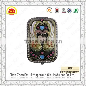 Customize Makeup Case With Lighted Mirror thumbnail-1