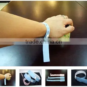 PVC Uhf Rfid Wristband thumbnail-1