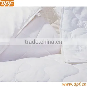 100% White Goose Down Feather Duvet thumbnail-1