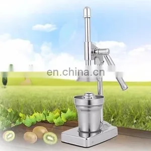 Hand Pressing Juice thumbnail-3