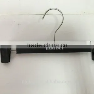 Plastic Hanger With Two Clips thumbnail-1