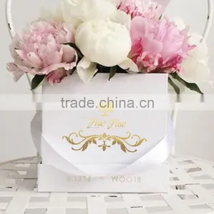 Luxury White Flower Boxes for Roses Packaging thumbnail-1