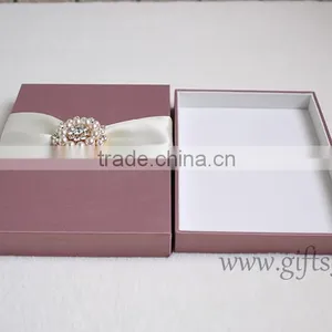 Unique White Custom Wedding Invitation Card Box thumbnail-3