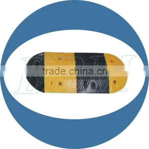 Durable Rubber Traffic Speed Bump thumbnail-2