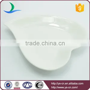 Wholesale Ceramic Hand Made Leaf Shaped Plates thumbnail-5