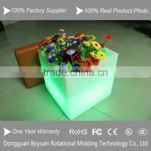 Cubic Shaped Glowing Balcony Flower Pots thumbnail-1
