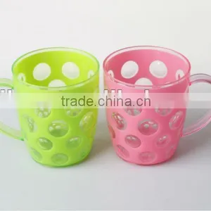 PP Colorful Customized Plastic Drinking Mug With Handle thumbnail-1