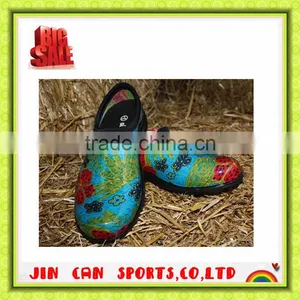 Lady Printed Neoprene Garden Shoes thumbnail-1