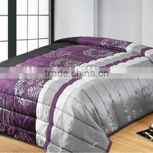 Taffeta Flocking Quilt Set thumbnail-1