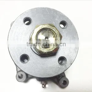 HD700-5 HD700-7 Water Pump thumbnail-2