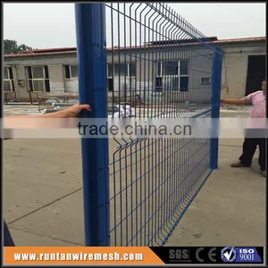Hot Dipped Galvanized and Pvc Coated V Mesh Fence (ISO9001,Factory) thumbnail-1