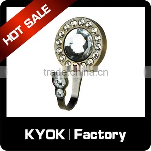 KYOK Fashionable Acrylic Diamond Shape Curtain Finials,goods Curtain Wall Hooks,concrete Wall Hooks thumbnail-2