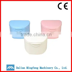 China Wholesale Cheap and Hot Selling Trapezoidal Dental Plastic Retainer thumbnail-1