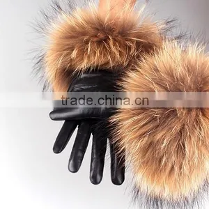 New 2016 Winter Fashion Raccoon Fur Short Design Women's Leather Gloves Thickening thumbnail-3