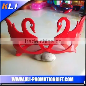 Cheap Queen Party Glasses With Eyes thumbnail-1