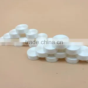 Duma Thread / Prewound Embroidery Bobbin Thread thumbnail-1